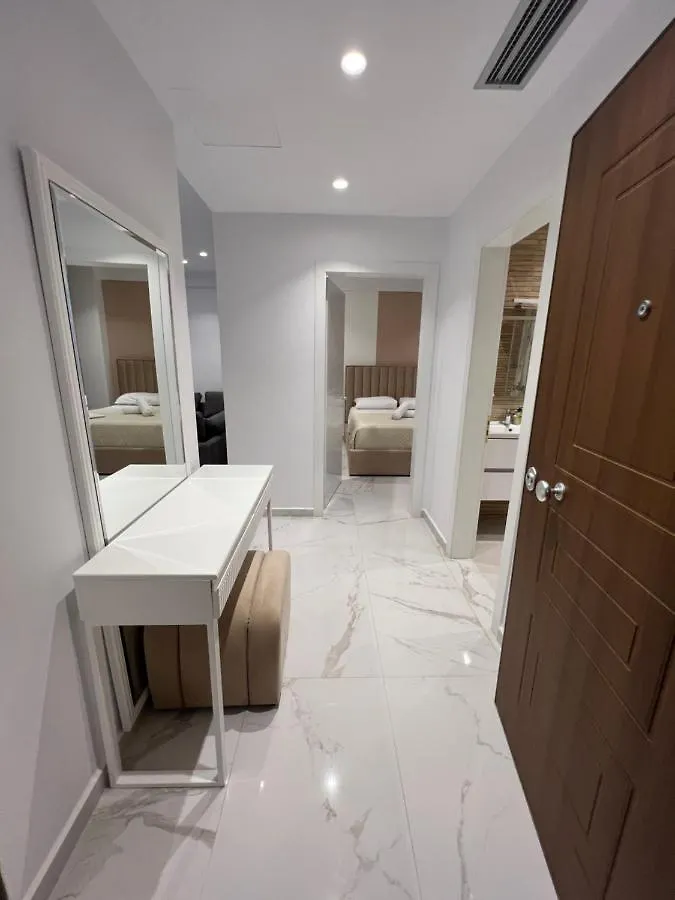 Mumbas Apartment 2 Himare