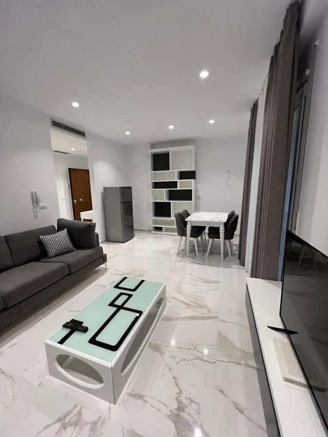 Mumbas Apartment 2 Himare