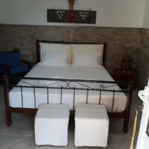 Apartment ★ Meniko's House ★ Cozy Nest, Himare
